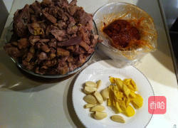 糍粑辣子鸡的做法图解1