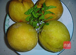 黄桃蜜饮的做法图解1