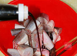 酥香溜鱼块的做法图解3