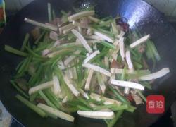 芹菜肉丝香干的做法图解6