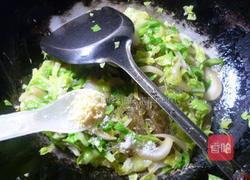 洋葱牛心菜炒粉条的做法图解10