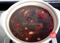 冬菇煲凤爪的做法图解6