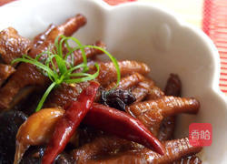 冬菇煲凤爪的做法图解8