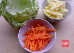 菠萝菜卷的做法图解2