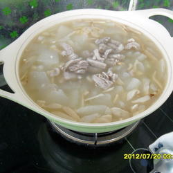 松茸冬瓜排骨汤的做法[图]