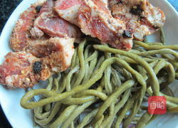 香焖豆角捆肉的做法图解1
