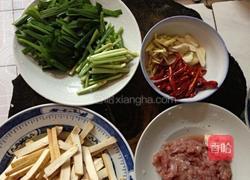 韭菜香干炒肉的做法图解1