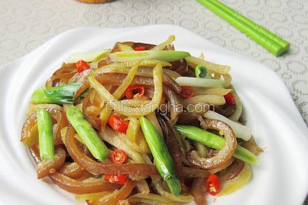 酸萝卜炒肉皮