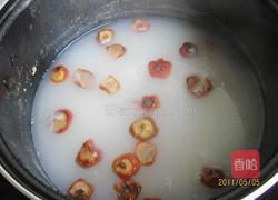 乌梅山楂粥的做法图解3