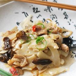 莲菜炒肉片的做法[图]