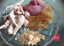 西洋参鸡爪花胶汤的做法图解1