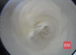 戚风蛋糕的做法图解7