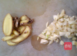 黄瓜炒肉的做法图解2