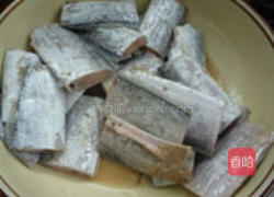 椒盐带鱼的做法图解1