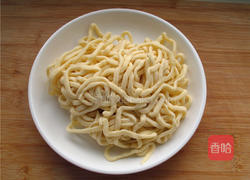 炸酱面的做法图解1