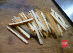 青椒香干炒酸菜的做法图解5