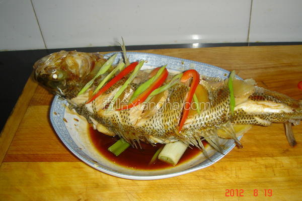 浇汁鲈鱼