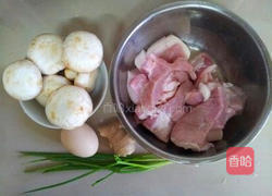 鲜蘑猪肉馄饨的做法图解1