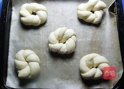 奶酥花环面包的做法图解7