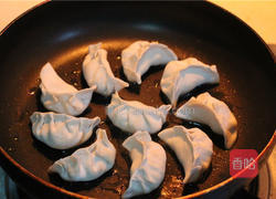 豆腐猪肉煎饺的做法图解7