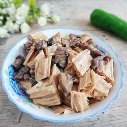 鸡腿烧腐竹的做法[图]