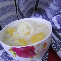 雪梨银耳粥的做法[图]