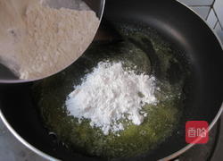 奶油培根意大利面的做法图解2