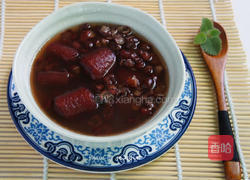 红豆猪尾汤的做法图解8