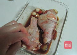 剁椒蒸鸡腿的做法图解3