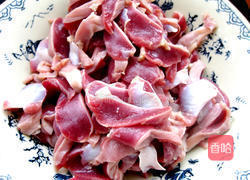 鸡胗烩杂蔬的做法图解1