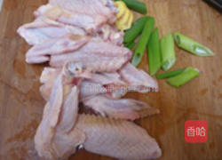 红枣煲鸡翅的做法图解2