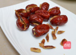 红枣煲鸡翅的做法图解4