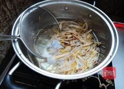 黄花菜煮猪血的做法图解1