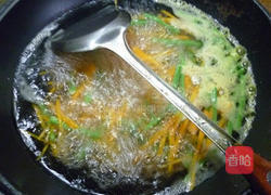 胡萝卜素炒面的做法图解7