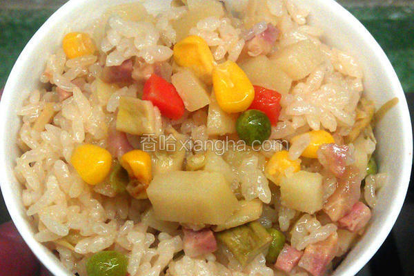 香肠土豆焖饭