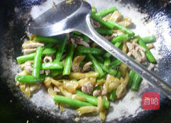 榨菜里脊肉炒梅豆的做法图解7