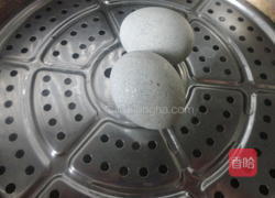 松花蛋拌豆腐的做法图解4