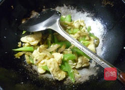 榨菜莴笋炒鸭蛋的做法图解10