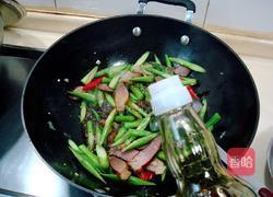 家常菜芦笋炒腊肉的做法图解7