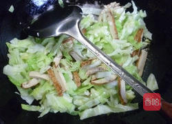 香干炒包心菜的做法图解6