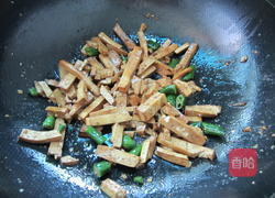 辣椒炒香干的做法图解5