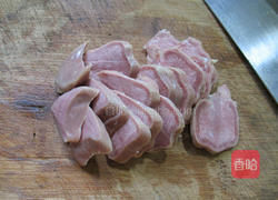 胡萝卜炒猪舌头的做法图解6