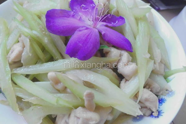 西芹炒鸡肉
