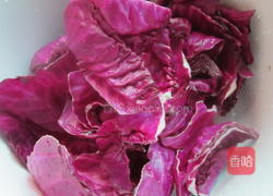 蒜香甘蓝菜丝的做法图解2