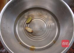 鸡春子竹荪汤的做法图解3