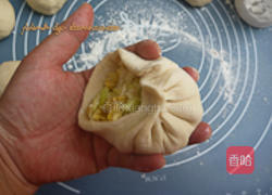 包菜鸡蛋大包子的做法图解11