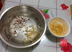 石斛芡实炖鱼胶的做法图解1