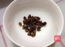 石斛芡实炖鱼胶的做法图解2