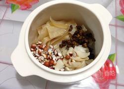 石斛芡实炖鱼胶的做法图解4