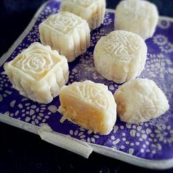 奶黄椰丝冰皮月饼的做法[图]